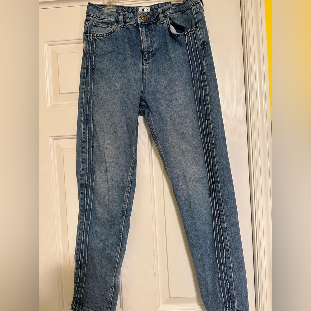 Urban outfitters mom jeans